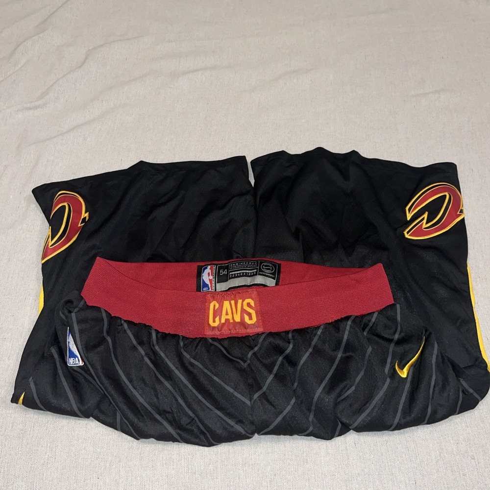 Men's NBA Nike Connect Cleveland Cavaliers Pinstripe Basketball Shorts Sz 54 - Picture 5 of 8